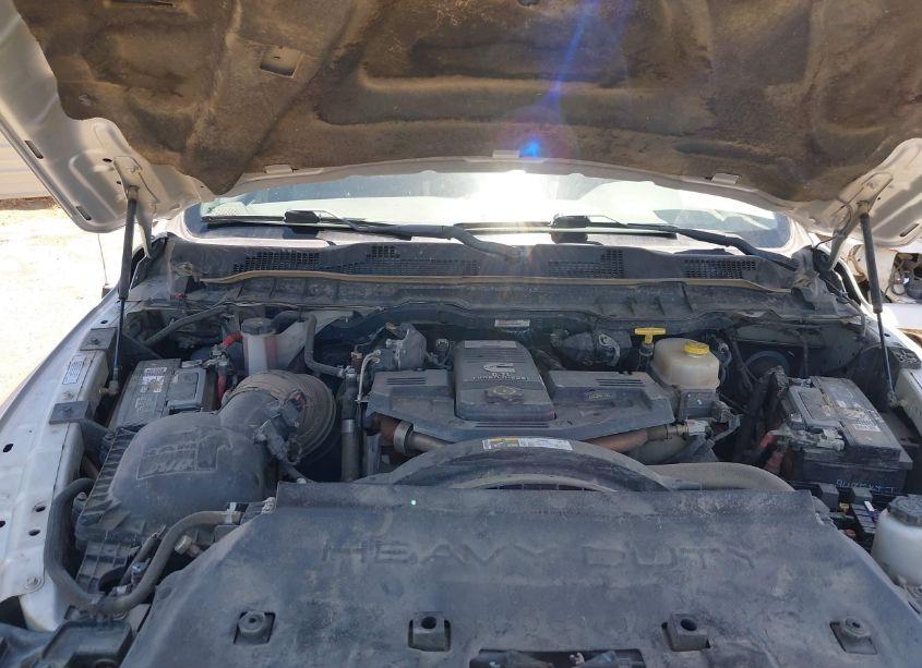 Photo 10 of 2018 Ram 3500 TRADESMAN REGULAR CAB 4X2 8' BOX (VIN 3C63RPALXJG141635)