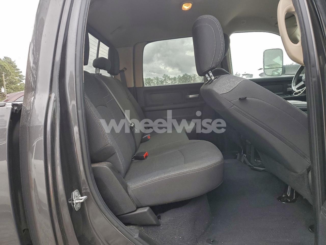 Photo 10 of 2019 RAM 3500 TRADESMAN (VIN 3C63RPGL5KG636401)