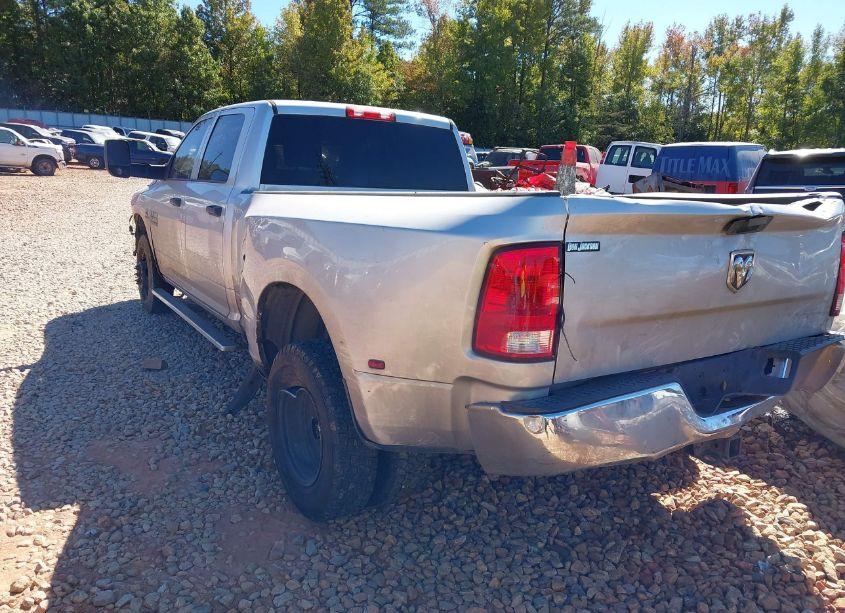 Photo 3 of 2018 Ram 3500 TRADESMAN 4X2 8' BOX (VIN 3C63RPGL8JG360598)