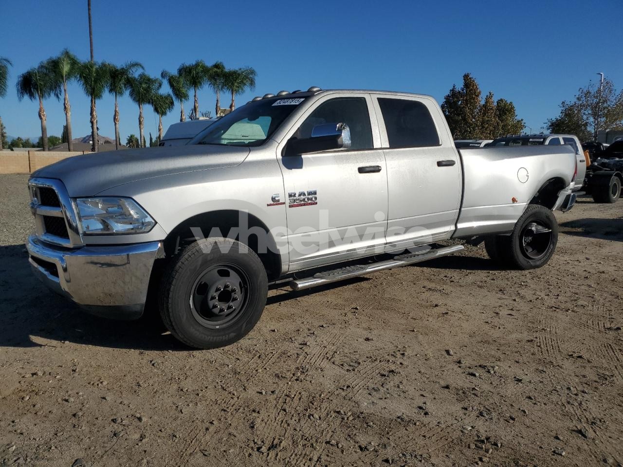 2016 RAM 3500 CREW LONG 4X2 D (VIN 3C63RPGL9GG208063) main photo