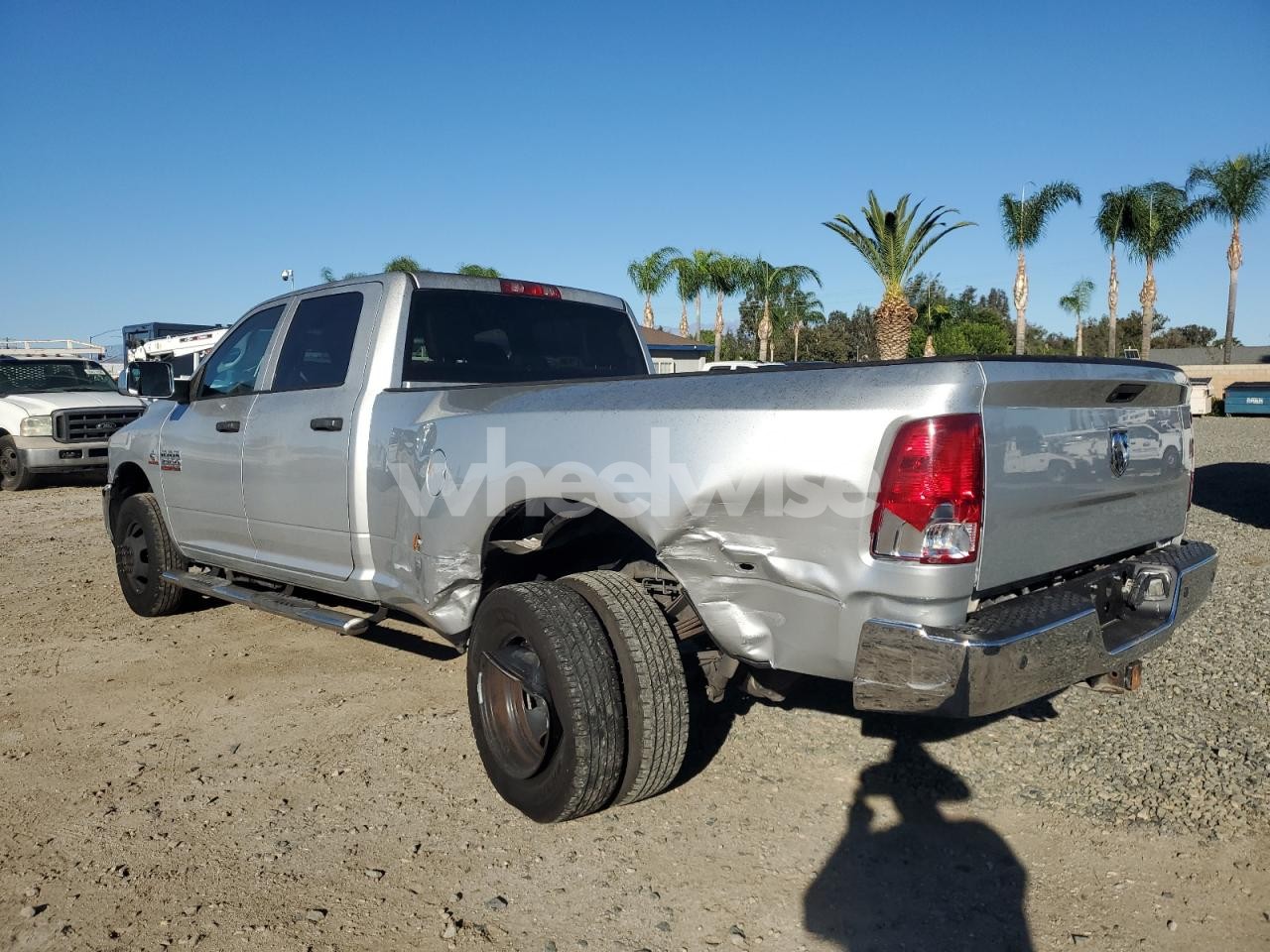 Photo 2 of 2016 RAM 3500 CREW LONG 4X2 D (VIN 3C63RPGL9GG208063)