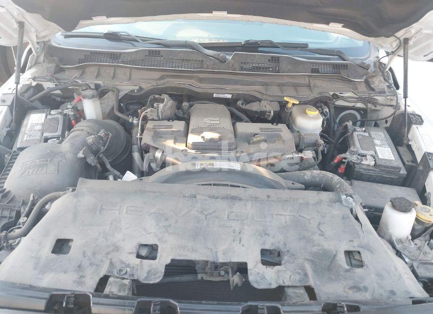 Photo 9 of 2018 Ram 3500 TRADESMAN (VIN 3C63RPGLXJG274192)