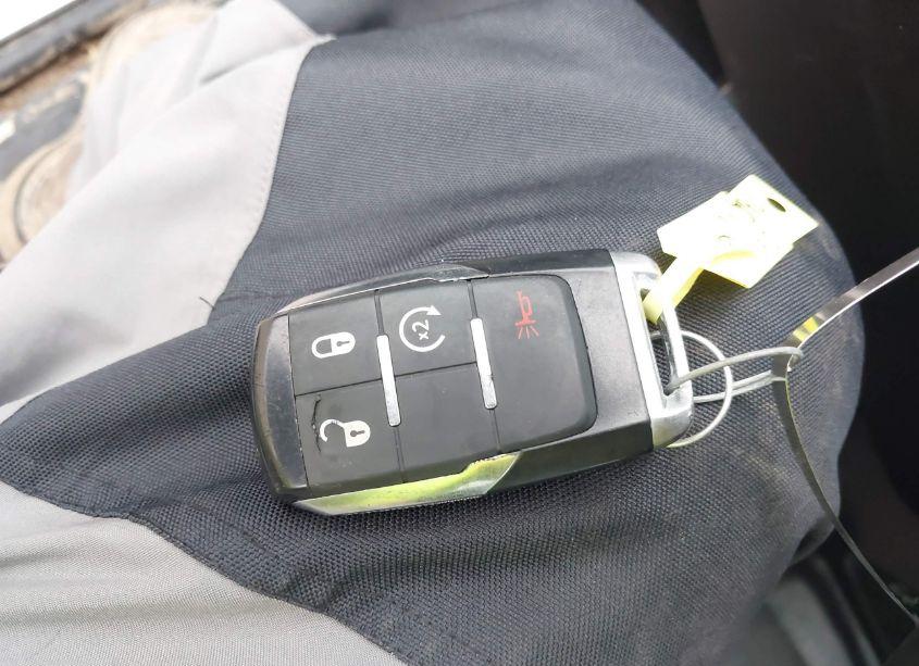 Photo 10 of 2020 Ram 3500 TRADESMAN 4X2 8' BOX (VIN 3C63RPGLXLG271893)