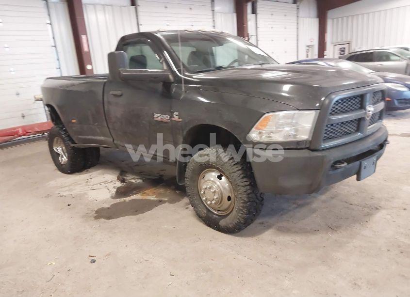 2018 Ram 3500 TRADESMAN 4X4 8' BOX (VIN 3C63RRAL3JG258985) main photo