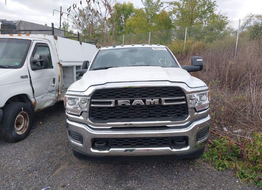 Photo 12 of 2024 Ram 3500 TRADESMAN 4X4 8' BOX (VIN 3C63RRGL0RG273348)