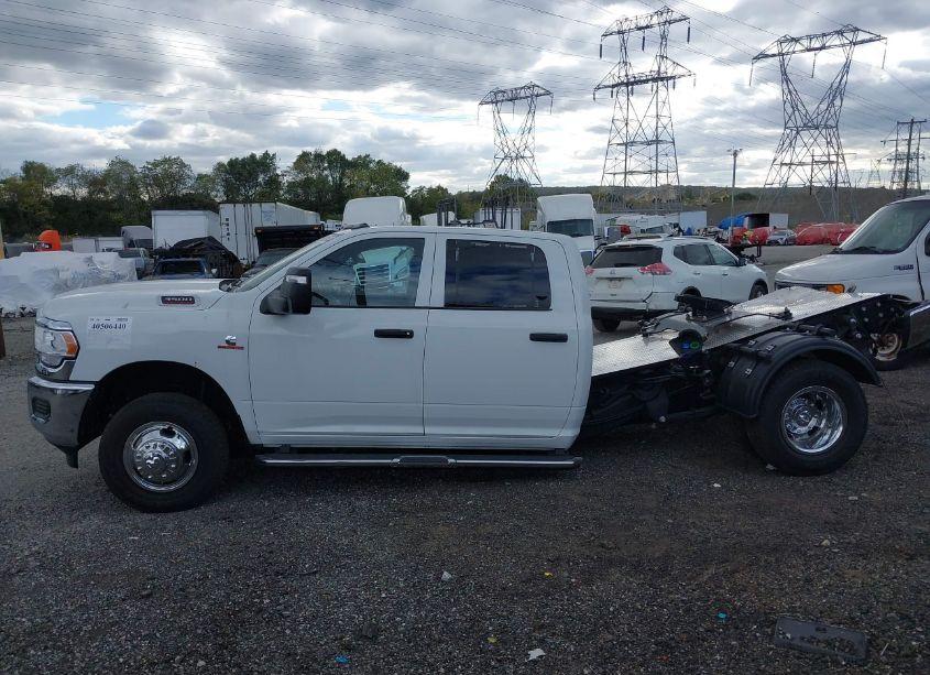 Photo 14 of 2024 Ram 3500 TRADESMAN 4X4 8' BOX (VIN 3C63RRGL0RG273348)