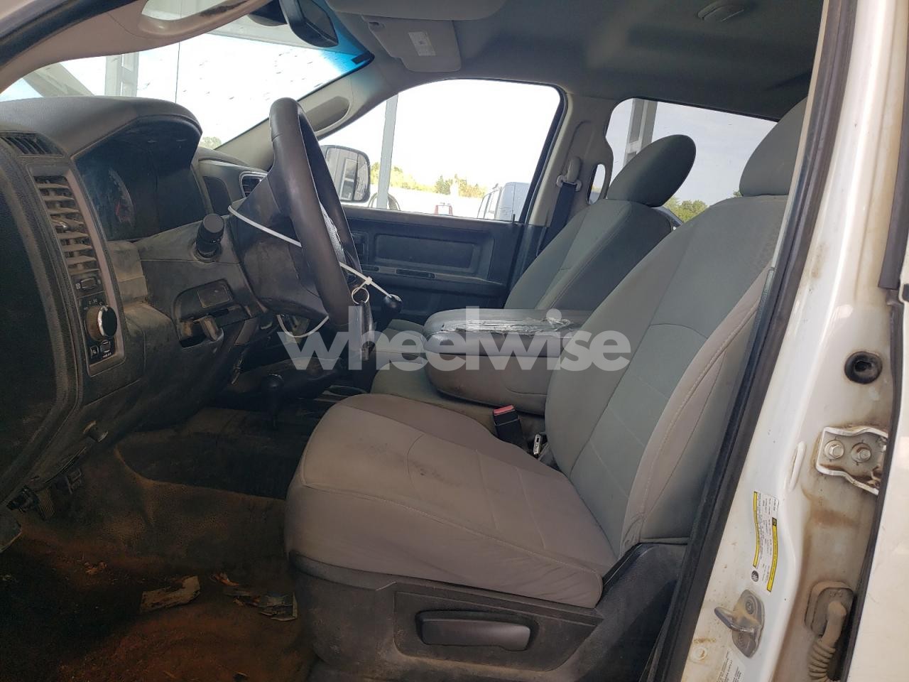 Photo 7 of 2014 RAM 3500 FLATBED TRUCK (VIN 3C63RRGL1EG216215)