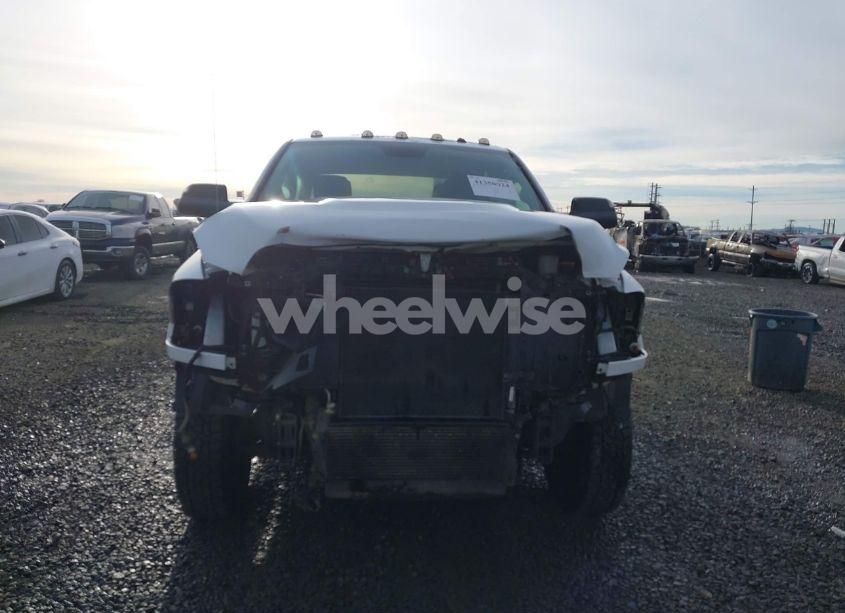 Photo 16 of 2018 Ram 3500 (VIN 3C63RRGL1JG124452)