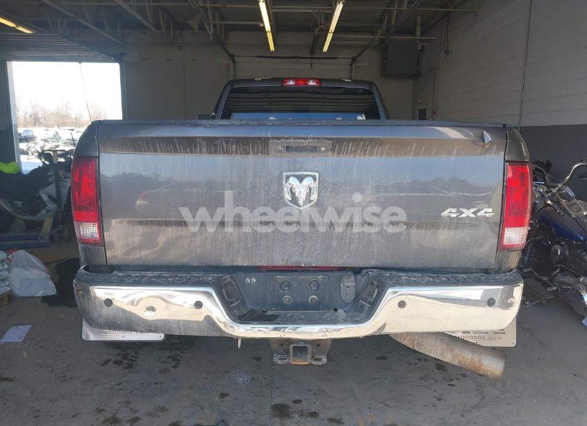 Photo 15 of 2018 Ram 3500 TRADESMAN (VIN 3C63RRGL1JG267093)
