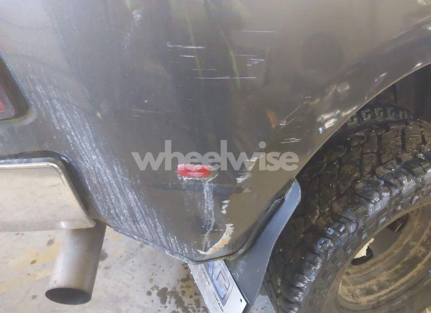 Photo 6 of 2018 Ram 3500 TRADESMAN (VIN 3C63RRGL1JG267093)