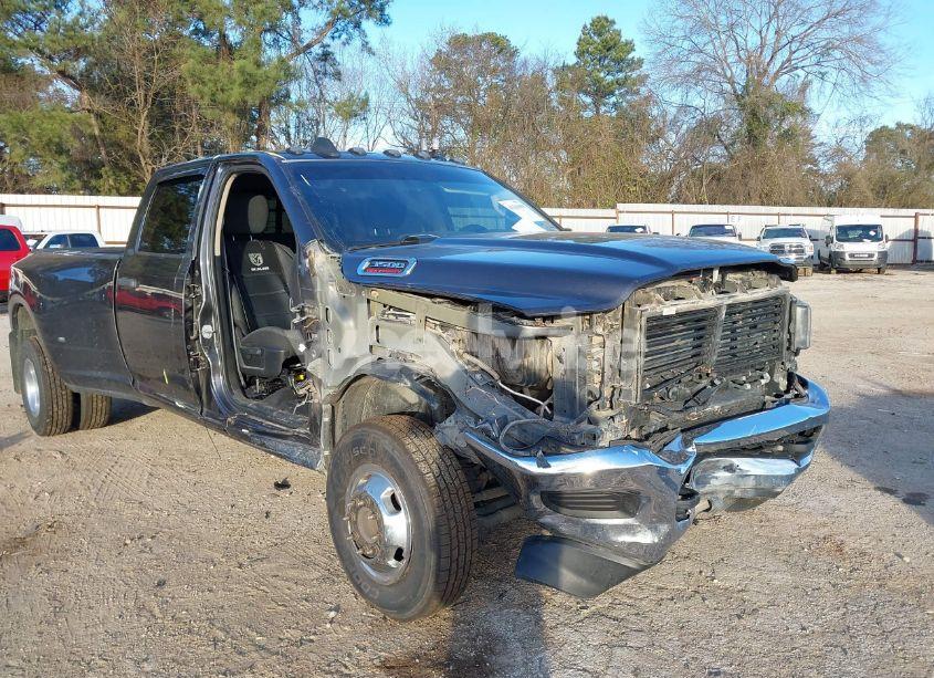 Photo 11 of 2019 Ram 3500 TRADESMAN 4X4 8' BOX (VIN 3C63RRGL1KG591954)