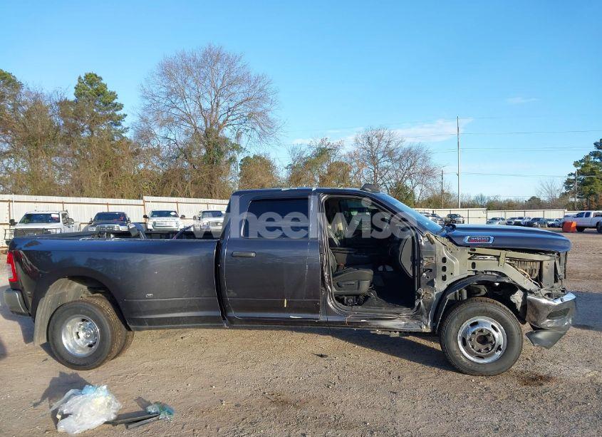 Photo 15 of 2019 Ram 3500 TRADESMAN 4X4 8' BOX (VIN 3C63RRGL1KG591954)