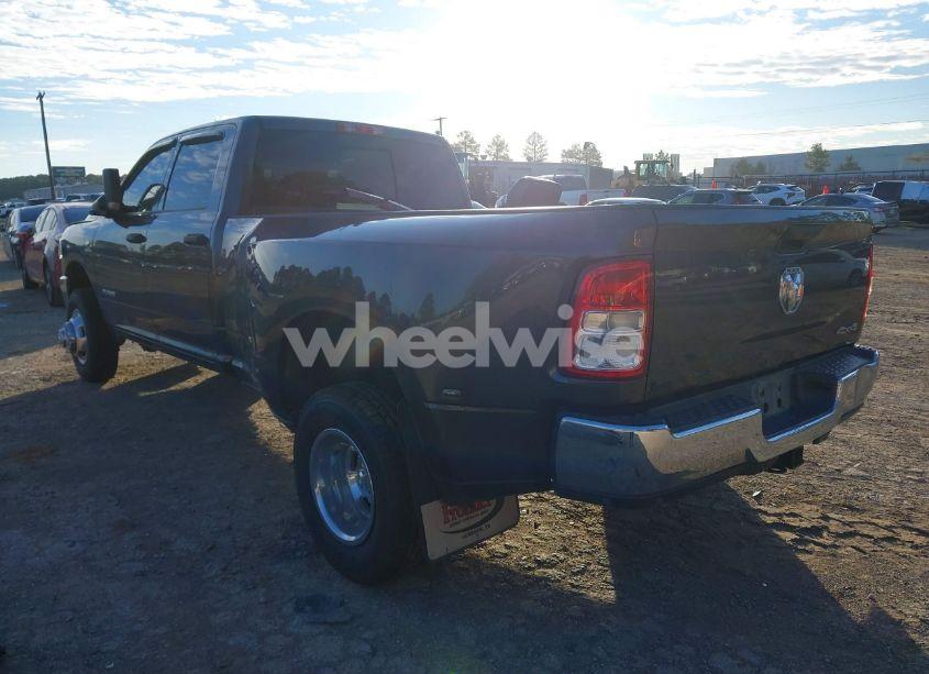 Photo 3 of 2019 Ram 3500 TRADESMAN 4X4 8' BOX (VIN 3C63RRGL1KG591954)