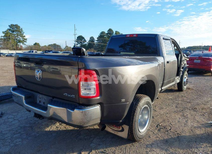 Photo 4 of 2019 Ram 3500 TRADESMAN 4X4 8' BOX (VIN 3C63RRGL1KG591954)