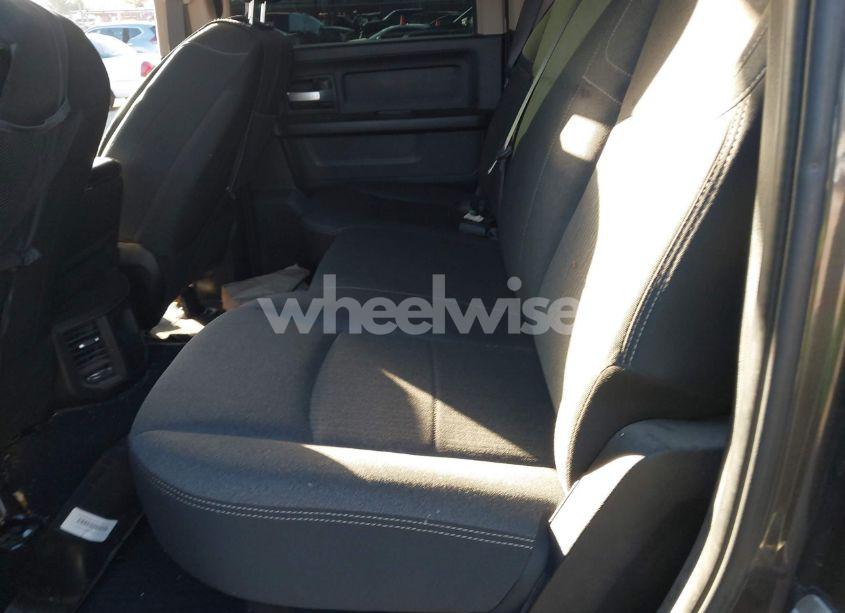 Photo 6 of 2019 Ram 3500 TRADESMAN 4X4 8' BOX (VIN 3C63RRGL1KG591954)