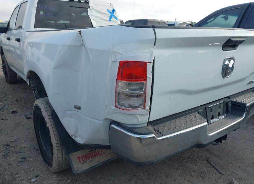 Photo 11 of 2024 Ram 3500 TRADESMAN (VIN 3C63RRGL1RG121143)