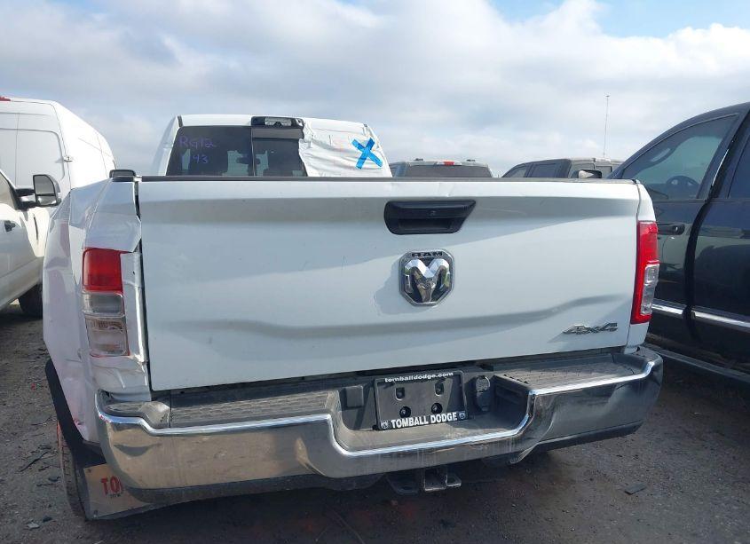 Photo 15 of 2024 Ram 3500 TRADESMAN (VIN 3C63RRGL1RG121143)