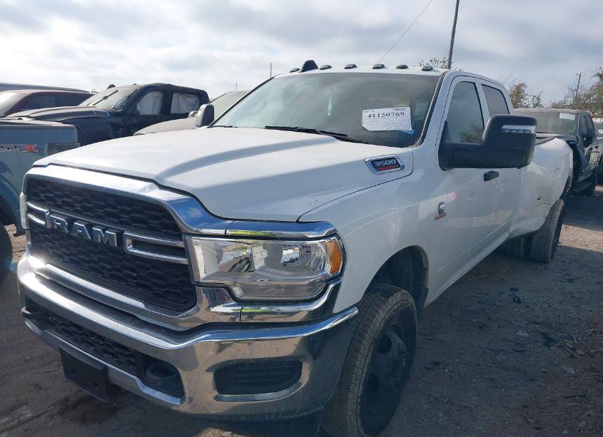 Photo 2 of 2024 Ram 3500 TRADESMAN (VIN 3C63RRGL1RG121143)