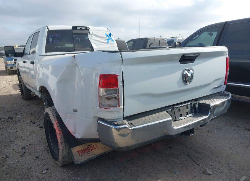 Photo 3 of 2024 Ram 3500 TRADESMAN (VIN 3C63RRGL1RG121143)