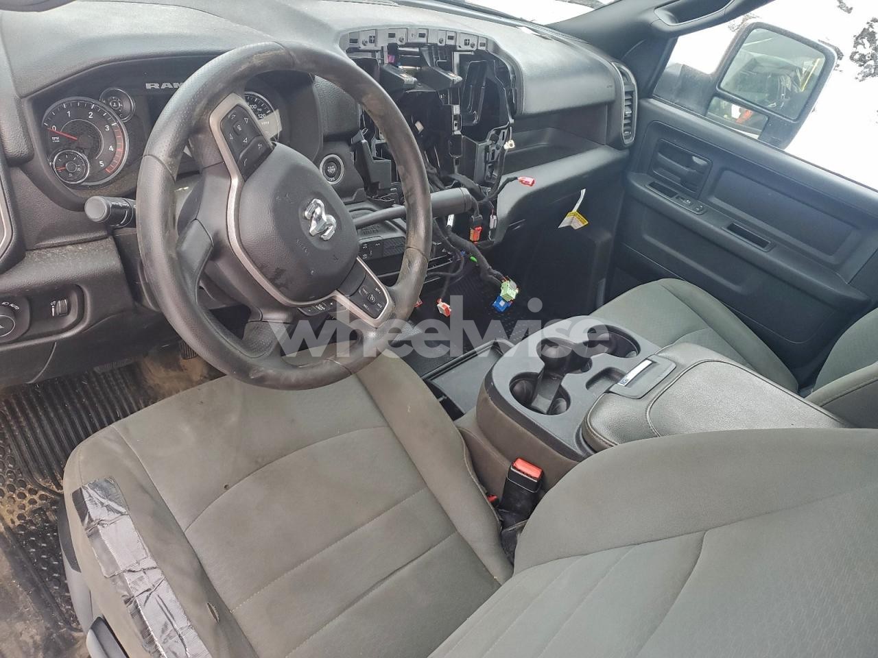 Photo 8 of 2024 RAM 3500 TRADESMAN (VIN 3C63RRGL2RG368963)