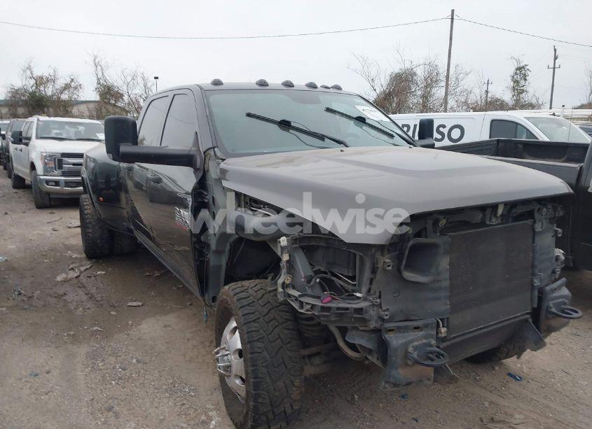 2016 Ram 3500 TRADESMAN (VIN 3C63RRGL3GG122212) main photo