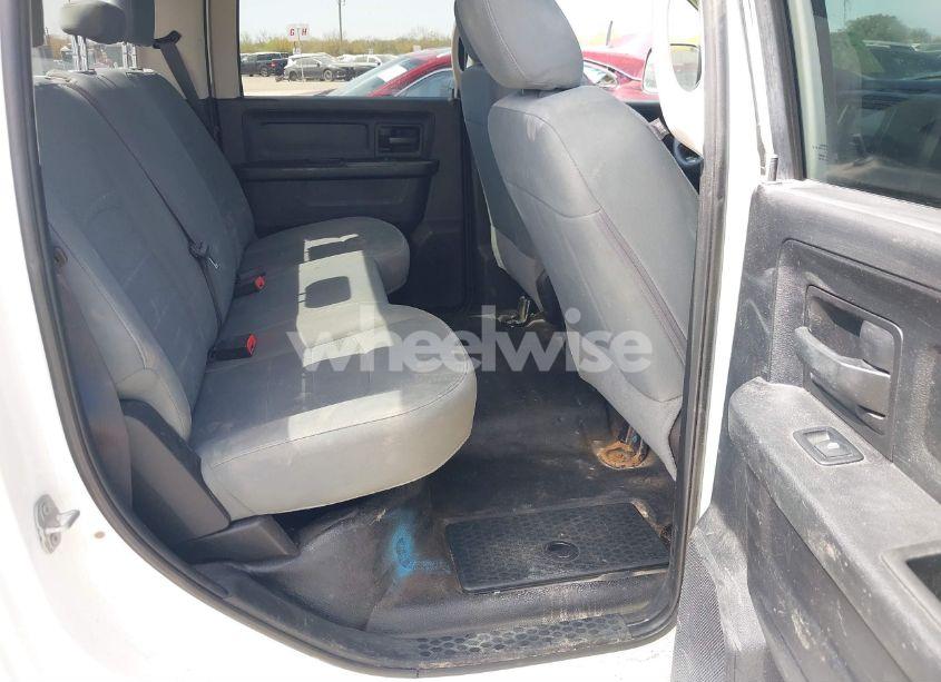 Photo 7 of 2018 Ram 3500 TRADESMAN (VIN 3C63RRGL3JG271193)