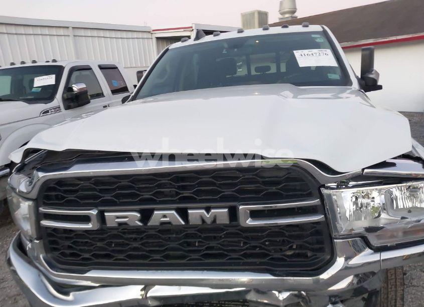 Photo 10 of 2019 Ram 3500 TRADESMAN 4X4 8' BOX (VIN 3C63RRGL3KG591762)