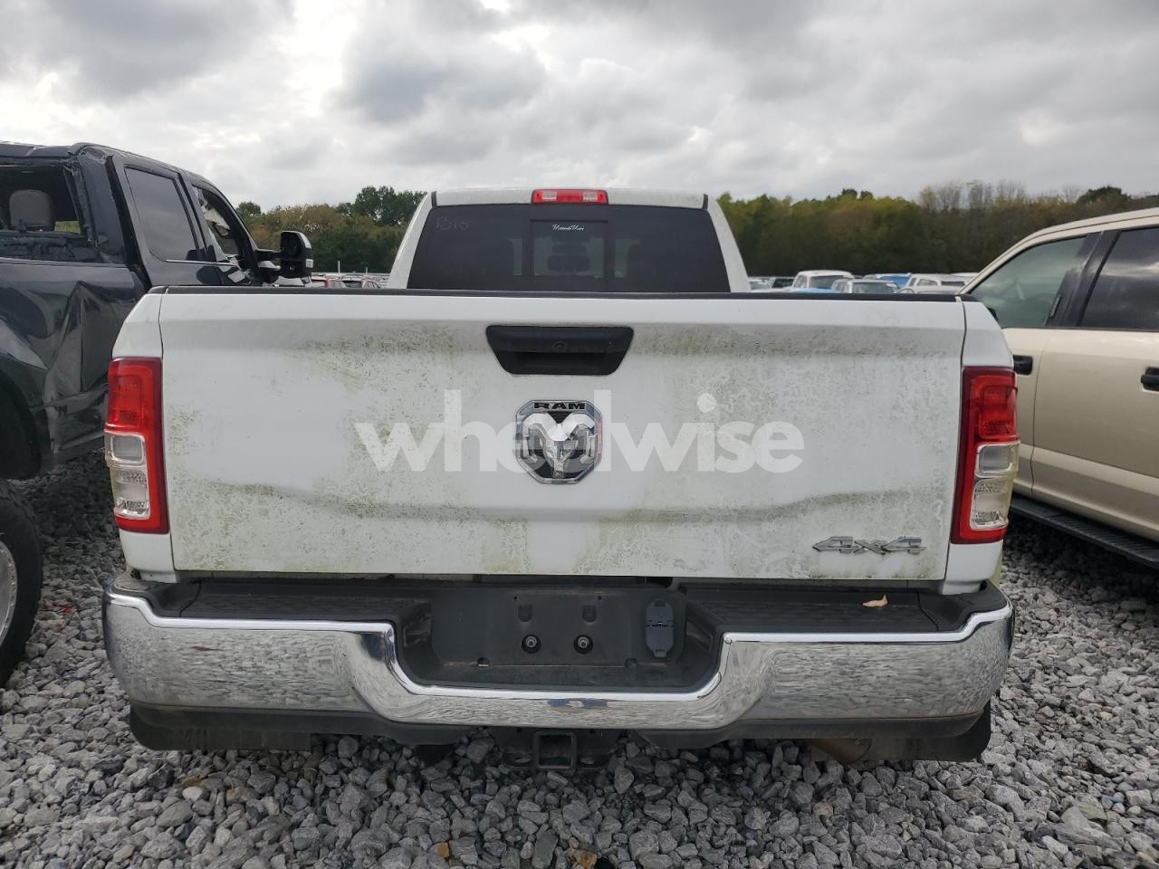 Photo 6 of 2020 RAM 3500 TRADESMAN N/A (VIN 3C63RRGL3LG114380)