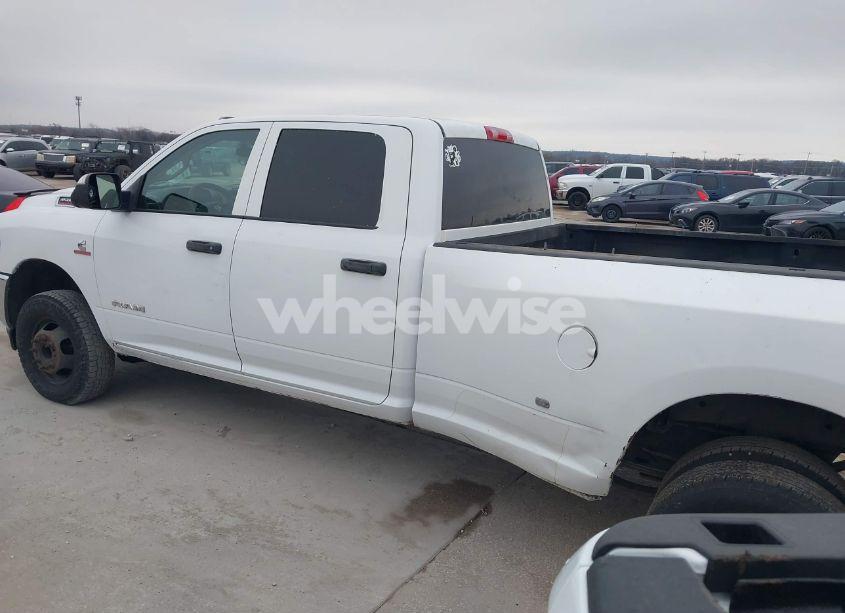 Photo 3 of 2020 Ram 3500 N/A (VIN 3C63RRGL3LG292063)
