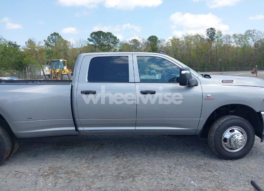Photo 13 of 2024 Ram 3500 TRADESMAN 4X4 8' BOX (VIN 3C63RRGL3RG317424)
