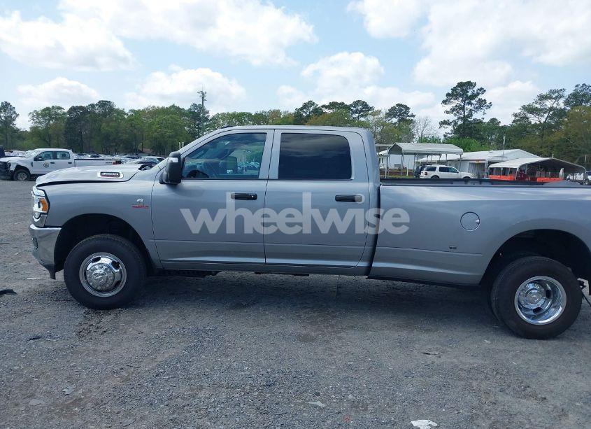 Photo 14 of 2024 Ram 3500 TRADESMAN 4X4 8' BOX (VIN 3C63RRGL3RG317424)