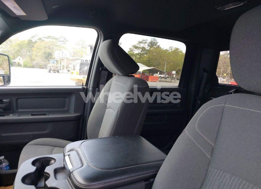 Photo 6 of 2024 Ram 3500 TRADESMAN 4X4 8' BOX (VIN 3C63RRGL3RG317424)