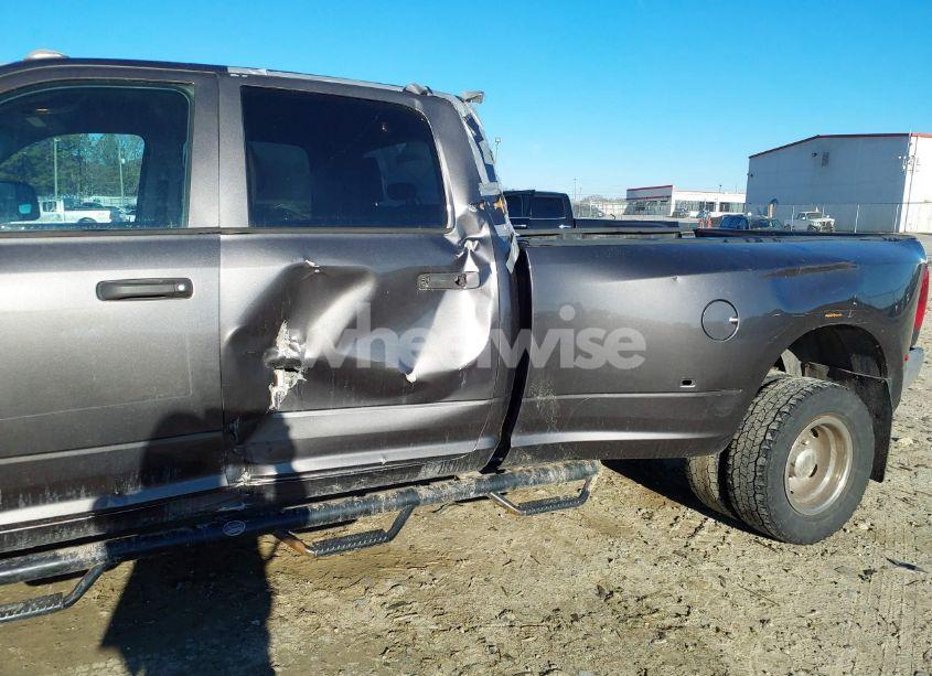 Photo 11 of 2016 Ram 3500 TRADESMAN (VIN 3C63RRGL4GG296502)