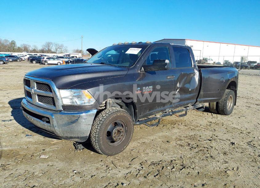 Photo 2 of 2016 Ram 3500 TRADESMAN (VIN 3C63RRGL4GG296502)