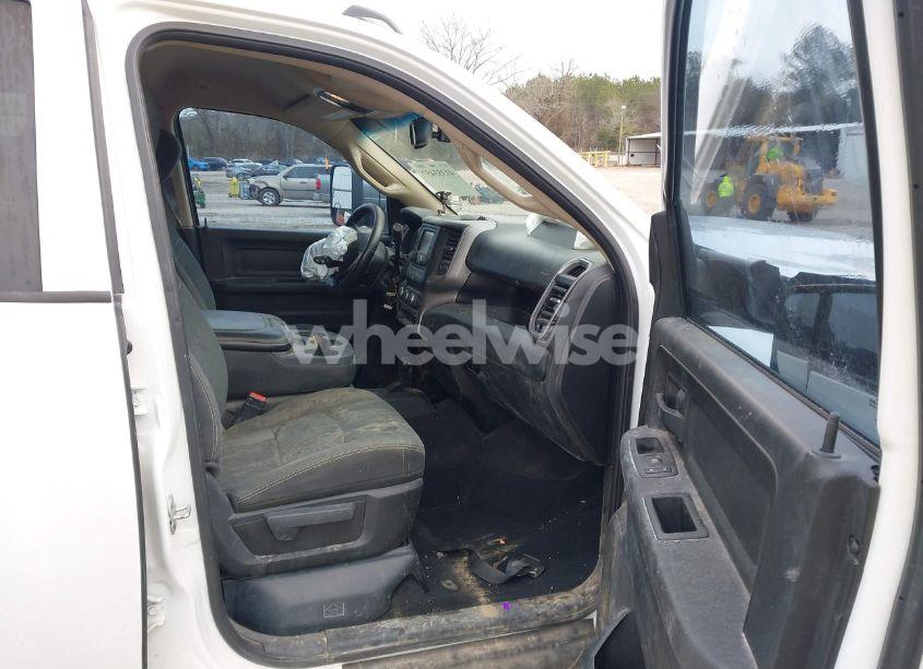 Photo 5 of 2020 Ram 3500 TRADESMAN 4X4 8' BOX (VIN 3C63RRGL4LG114369)