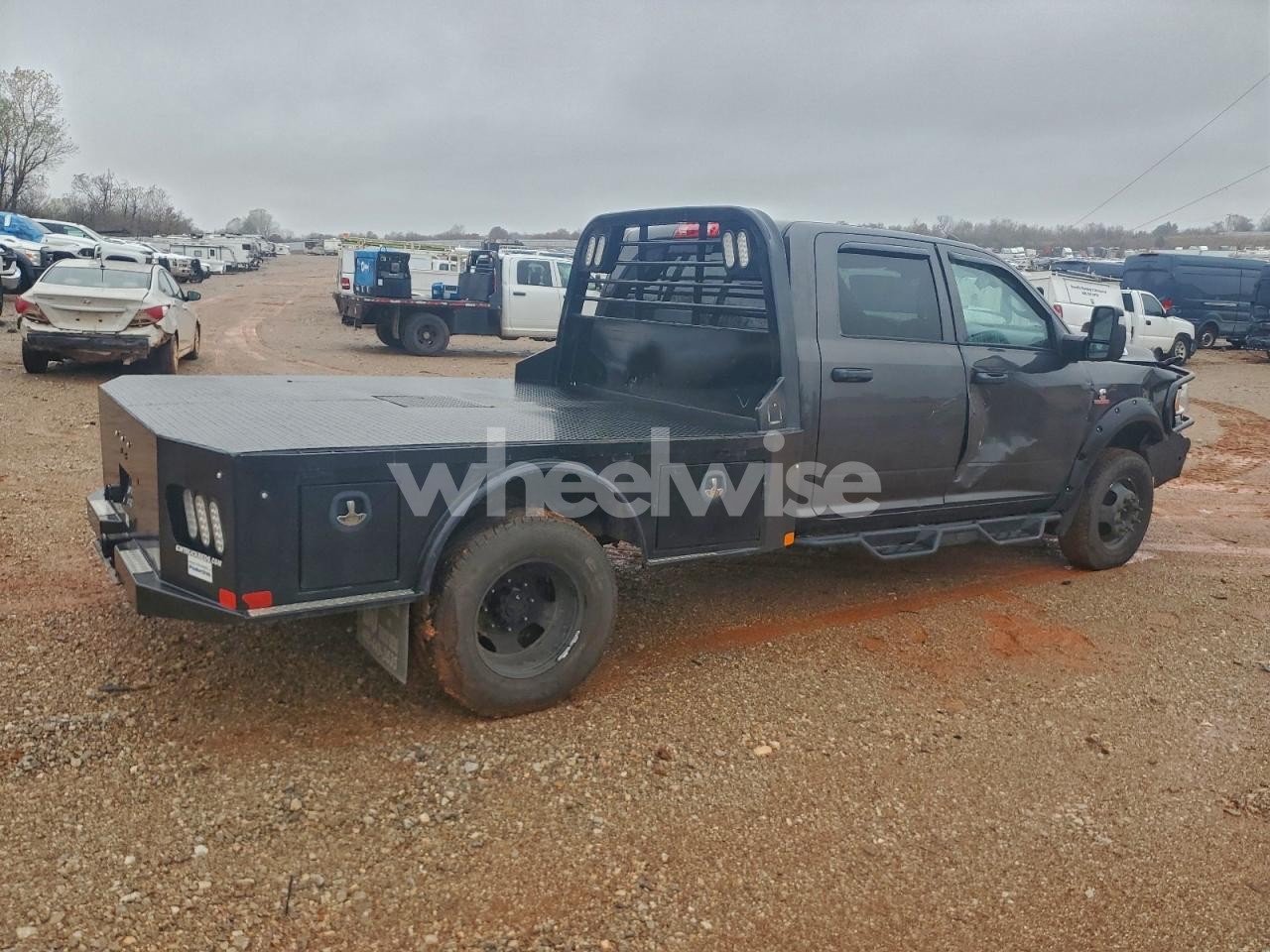 Photo 3 of 2024 RAM 3500 TRADESMAN (VIN 3C63RRGL4RG167503)