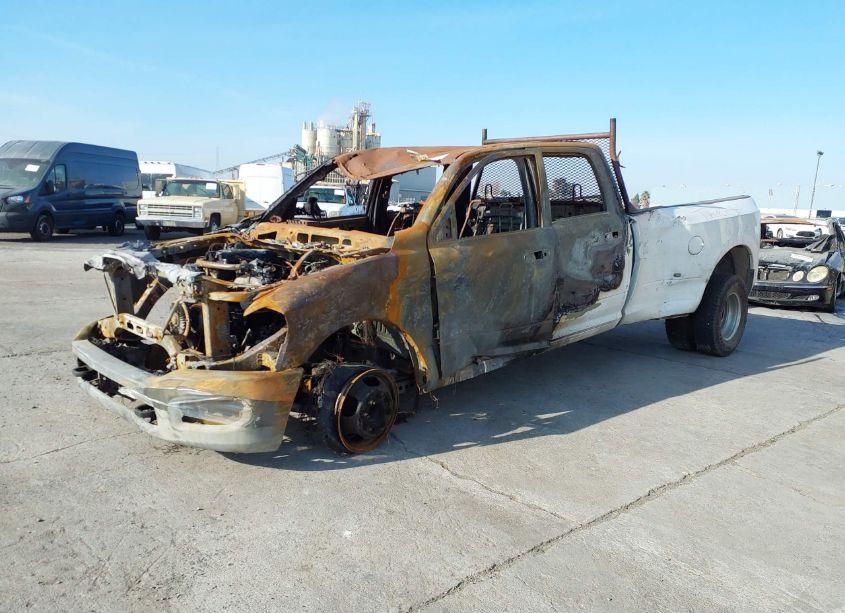 Photo 2 of 2021 Ram 3500 TRADESMAN 4X4 8' BOX (VIN 3C63RRGL5MG589580)