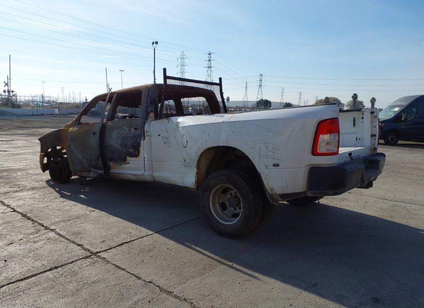 Photo 3 of 2021 Ram 3500 TRADESMAN 4X4 8' BOX (VIN 3C63RRGL5MG589580)