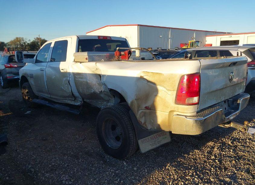Photo 3 of 2014 Ram 3500 TRADESMAN (VIN 3C63RRGL6EG275387)
