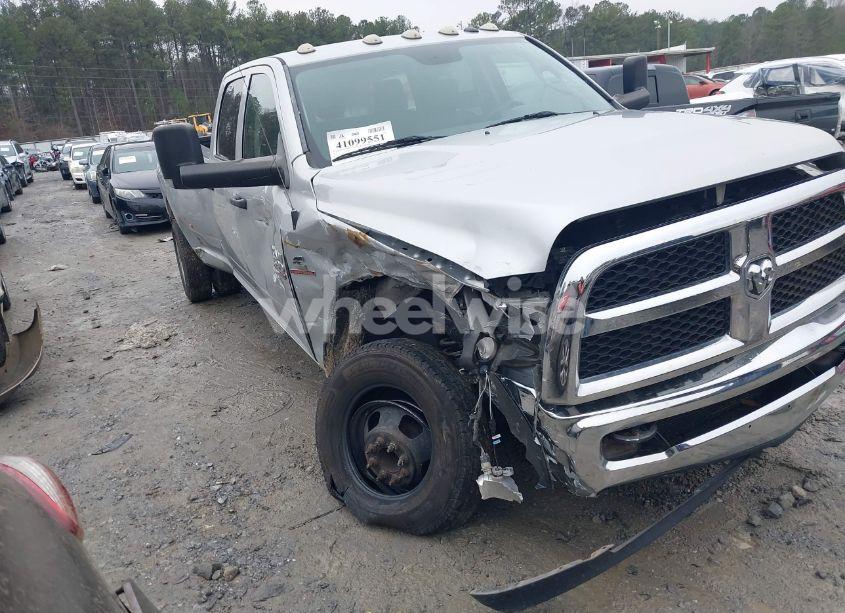 2016 Ram 3500 TRADESMAN (VIN 3C63RRGL6GG355310) main photo