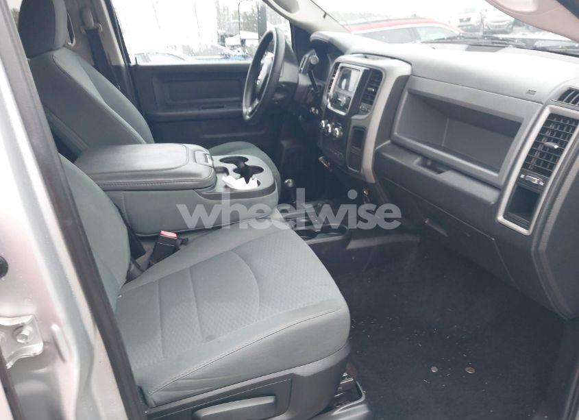 Photo 5 of 2016 Ram 3500 TRADESMAN (VIN 3C63RRGL6GG355310)