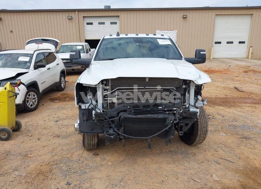 Photo 15 of 2024 Ram 3500 TRADESMAN 4X4 8' BOX (VIN 3C63RRGL6RG307826)