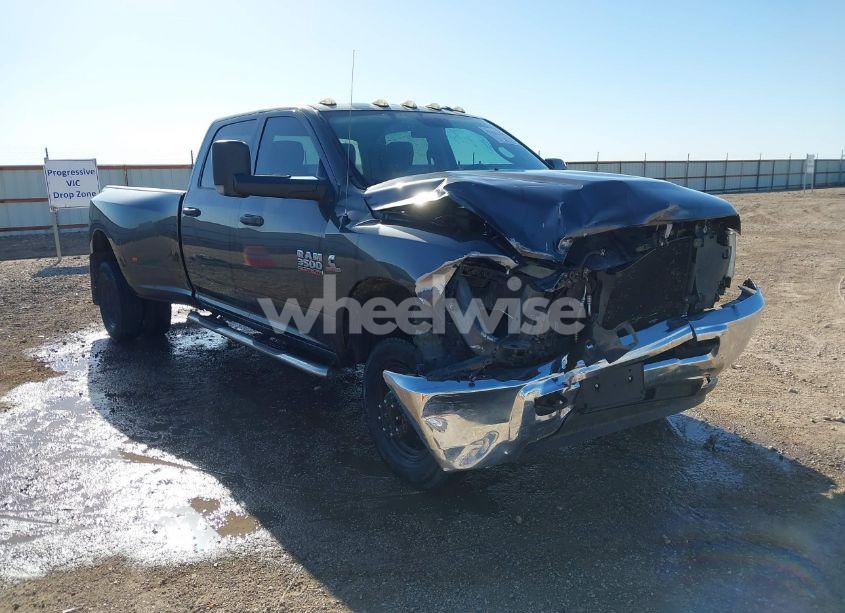 2018 Ram 3500 TRADESMAN 4X4 8' BOX (VIN 3C63RRGL7JG352634) main photo