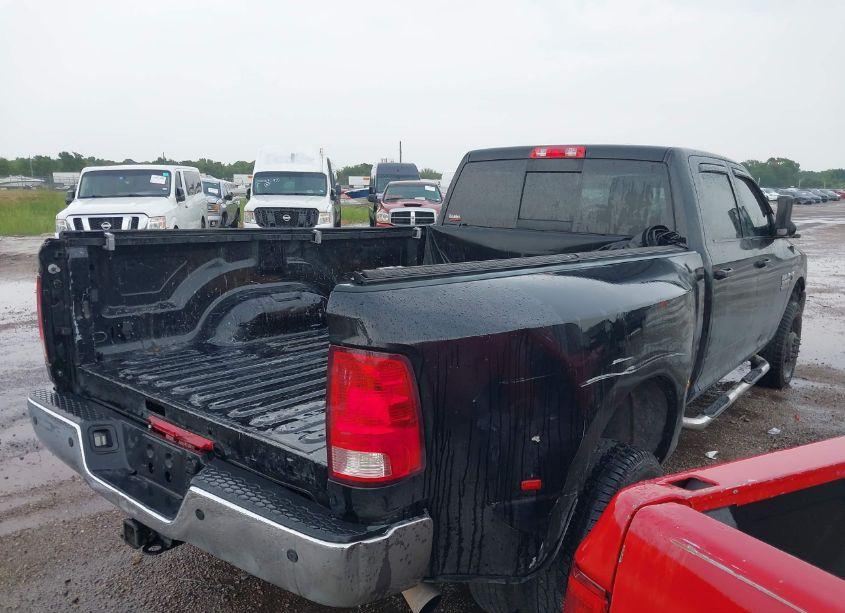 Photo 4 of 2018 Ram 3500 TRADESMAN 4X4 8' BOX (VIN 3C63RRGL7JG413044)