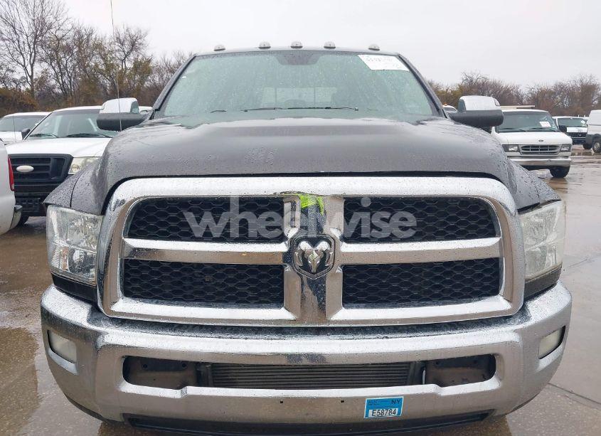 Photo 11 of 2018 Ram 3500 TRADESMAN (VIN 3C63RRGLXJG392674)