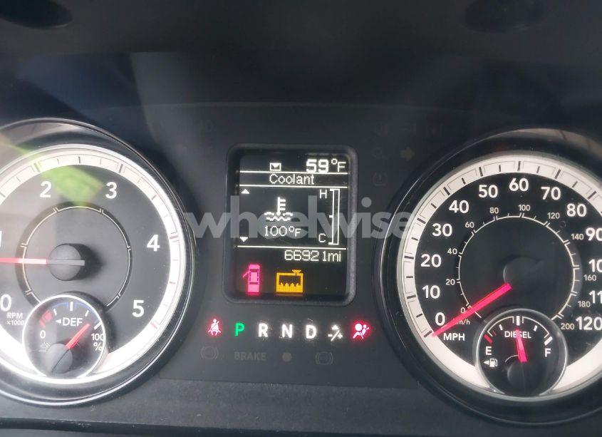 Photo 5 of 2018 Ram 3500 TRADESMAN (VIN 3C63RRGLXJG392674)