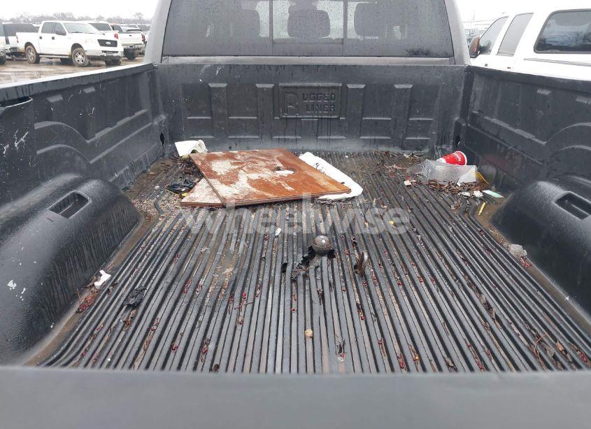 Photo 6 of 2018 Ram 3500 TRADESMAN (VIN 3C63RRGLXJG392674)