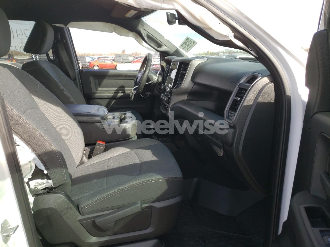 Photo 5 of 2022 RAM 3500 TRADESMAN (VIN 3C63RRGLXNG115819)