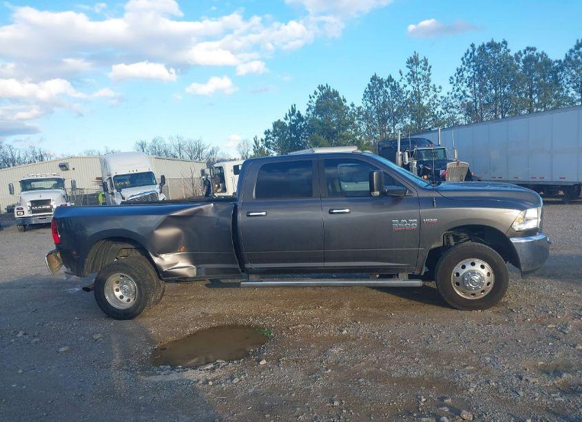 Photo 13 of 2014 Ram 3500 SLT (VIN 3C63RRHJ1EG270028)