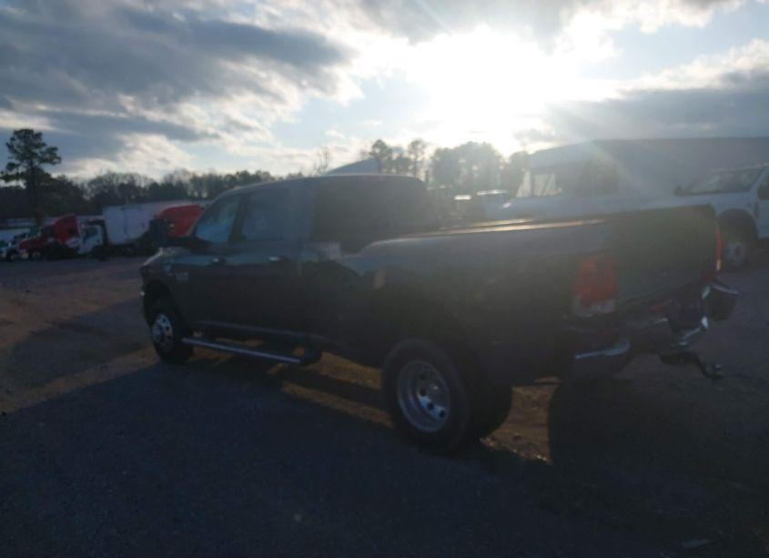 Photo 3 of 2014 Ram 3500 SLT (VIN 3C63RRHJ1EG270028)